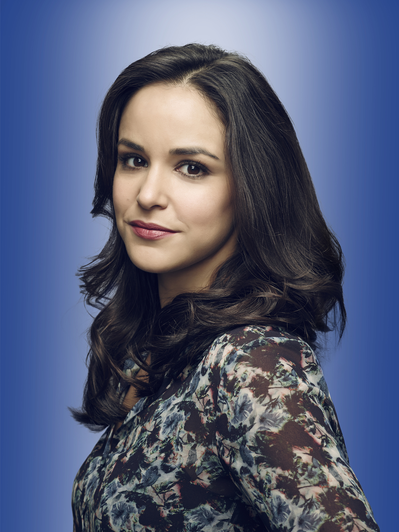 How tall is Melissa Fumero?